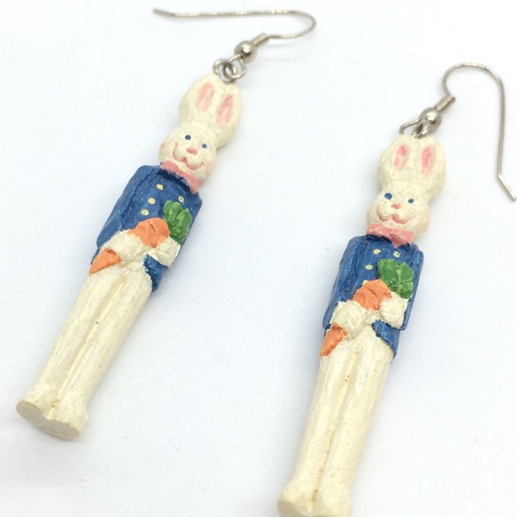 !!SOLD!! WOOD CARVED EASTER RABBIT BUNNY EARRINGS MAN - Picture 5 of 8